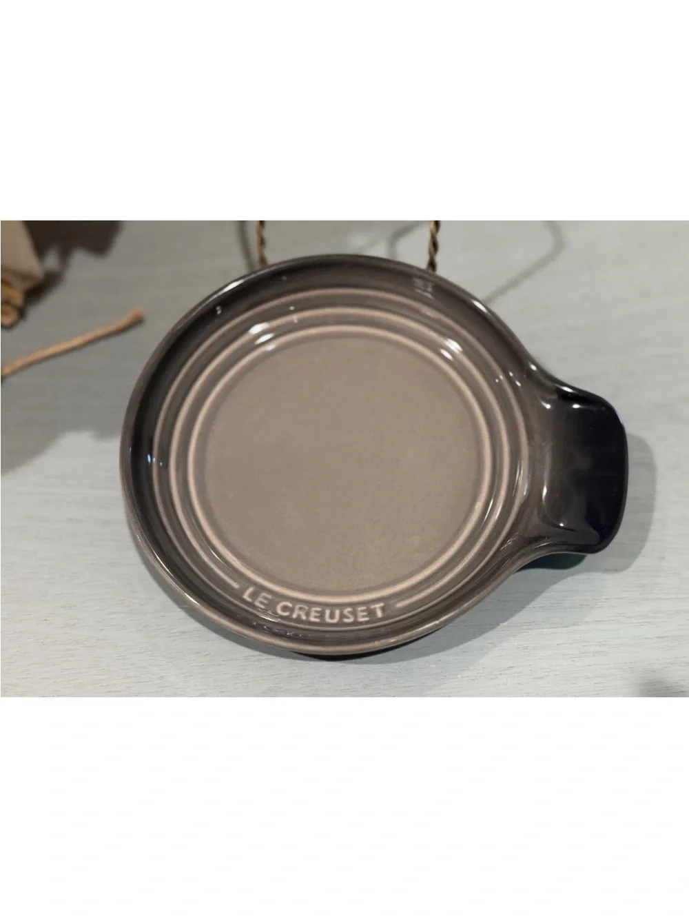 Le Creuset Signature Stoneware Spoon Rest, 6 Inches, Flint